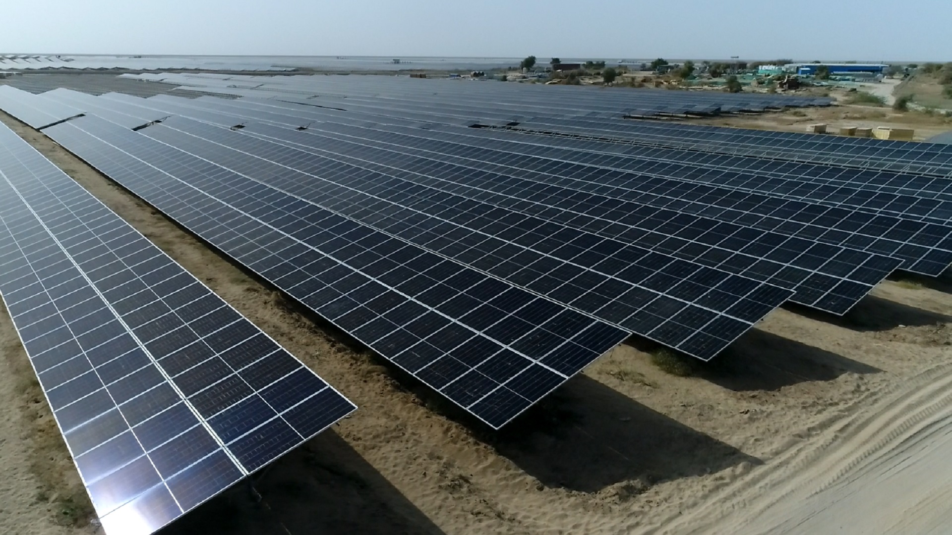 engie-commissions-200-mw-solar-power-plant-in-gujarat-manufacturing