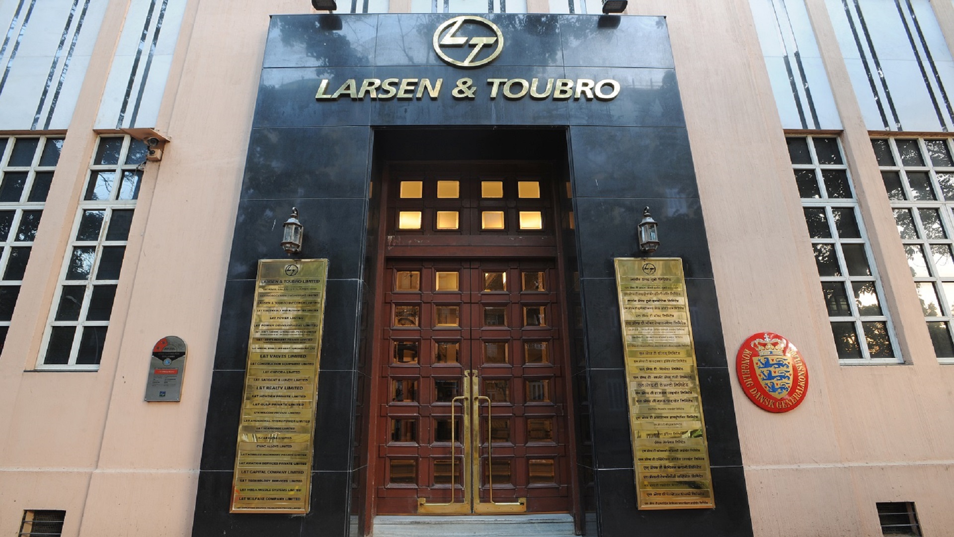 Larsen & Toubro wins significant order from Petronet LNG (PLL)