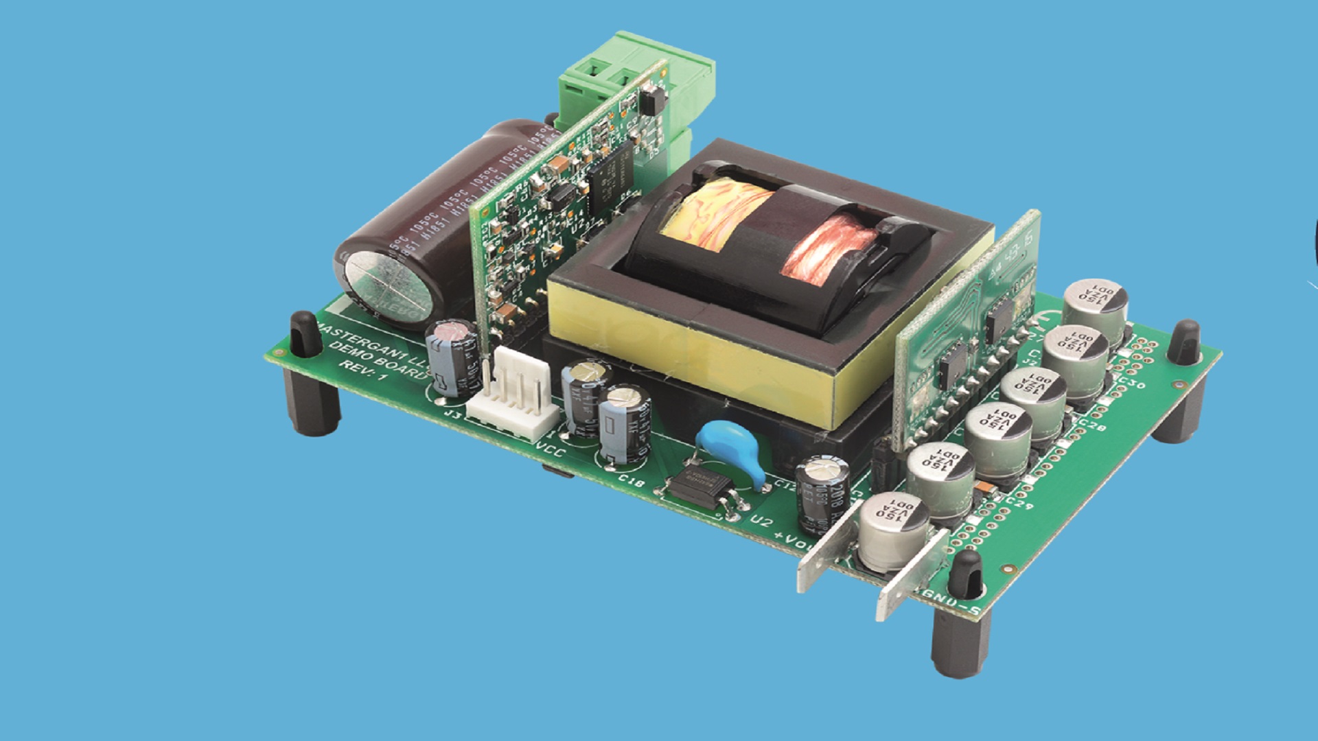 MasterGaN reference design demonstrates heatsink-free 250W resonant converter