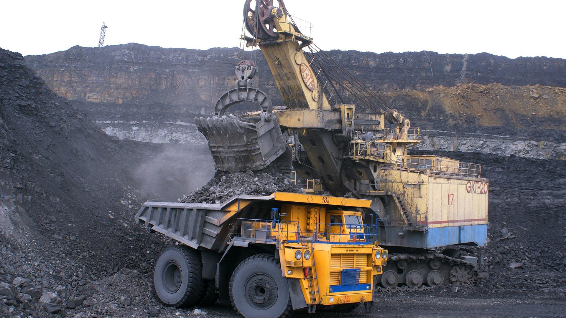 Coal India places order for 96 dumpers, among other things