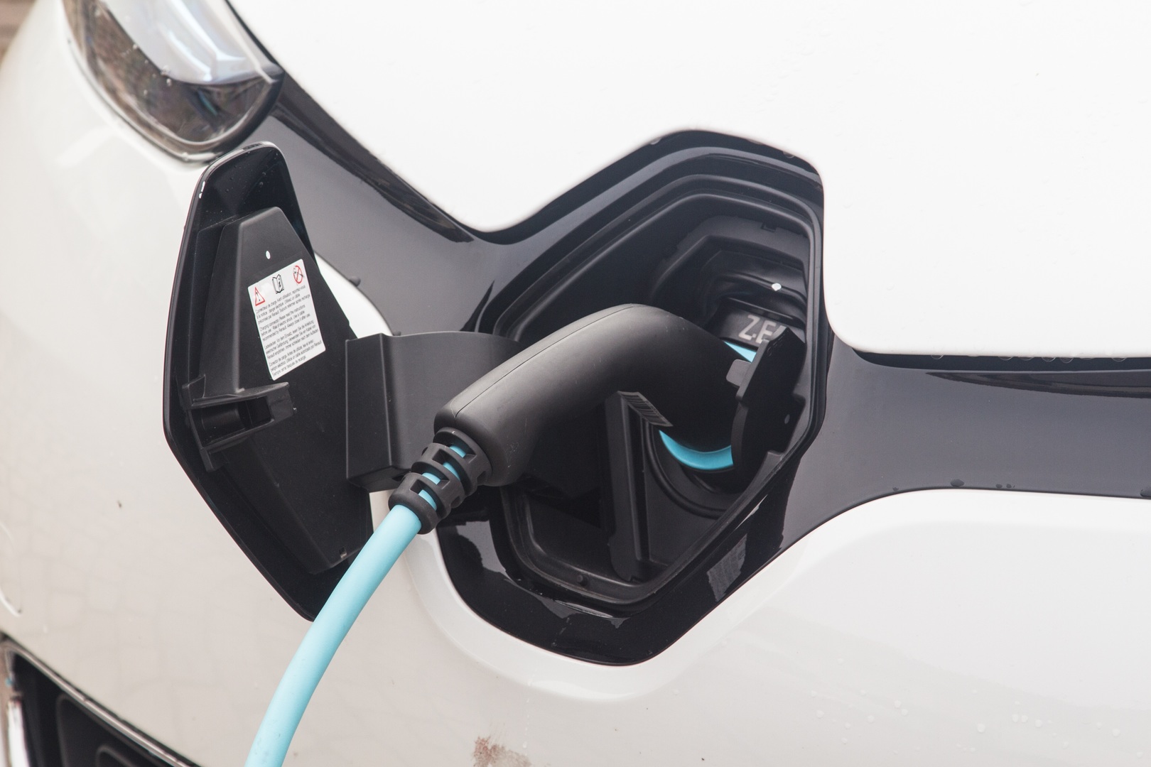 Toyota and Toyota Industries to develop battery for hybrid EVs