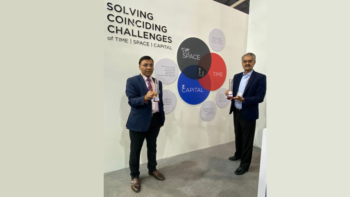 (L-R) Manish Agarwal, Director & CEO, India Transmission, Sterlite Power and Arun Sharma, Chief of Projects, Infra and Solutions, Sterlite Power at the launch of “96 Fiber Optical Ground Wire (OPGW)” and “ACCC ULS Brahmaputra High Performance Conductor (HPC)” at ELECRAMA 2023