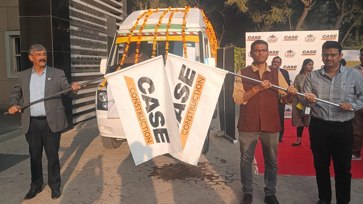 Sunil Puri, Managing Director and Puneet Vidyarthi, Head of Marketing, CASE Construction Equipement flagging off LEAD project